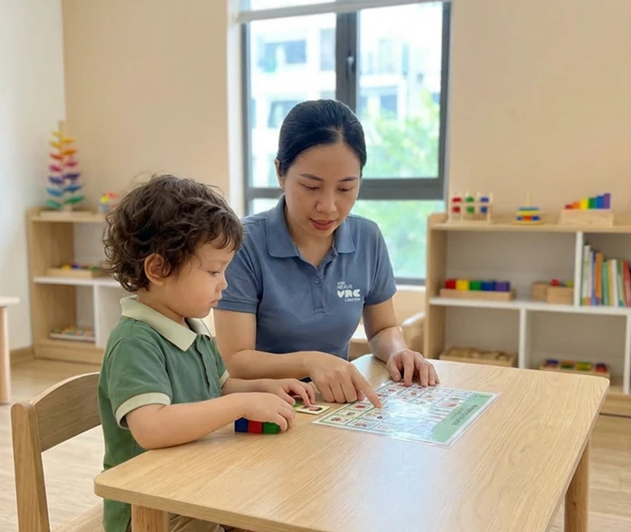 Chương trình tích hợp: Cầu nối <br />
tri thức và Năng lực thực thi